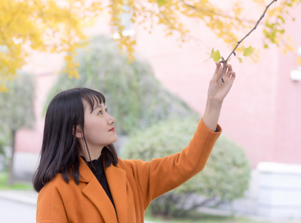 自己去菲律宾大使馆办签证当天能办成吗